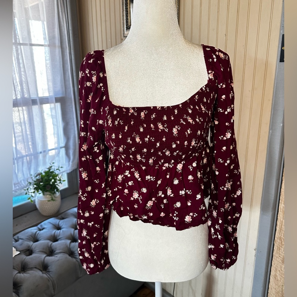 Hollister Burgundy Floral Smocked Long Sleeve Crop Top Small Cottagecore Boho